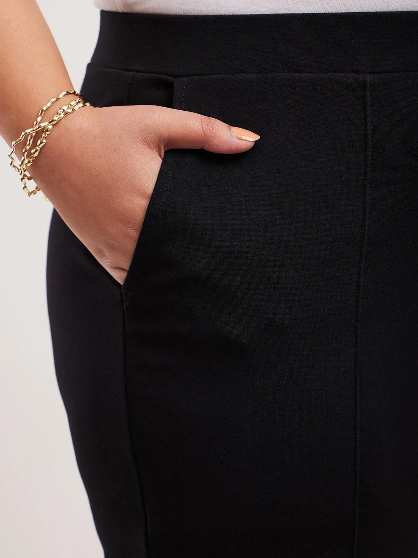 LivIn X Straight Fit Pants - Black