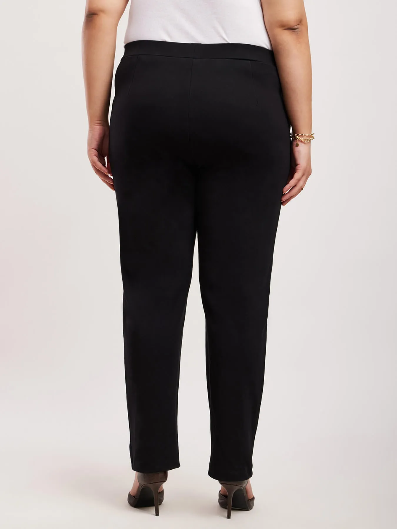 LivIn X Straight Fit Pants - Black